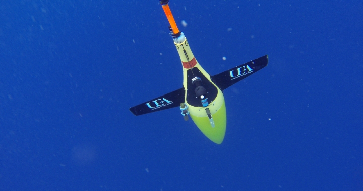 EM1 ENV Pierre Cauchy Underwater robots reveal daily habits of endangered whales PR 2 UEA Seaglider credit Adrian J Matthews