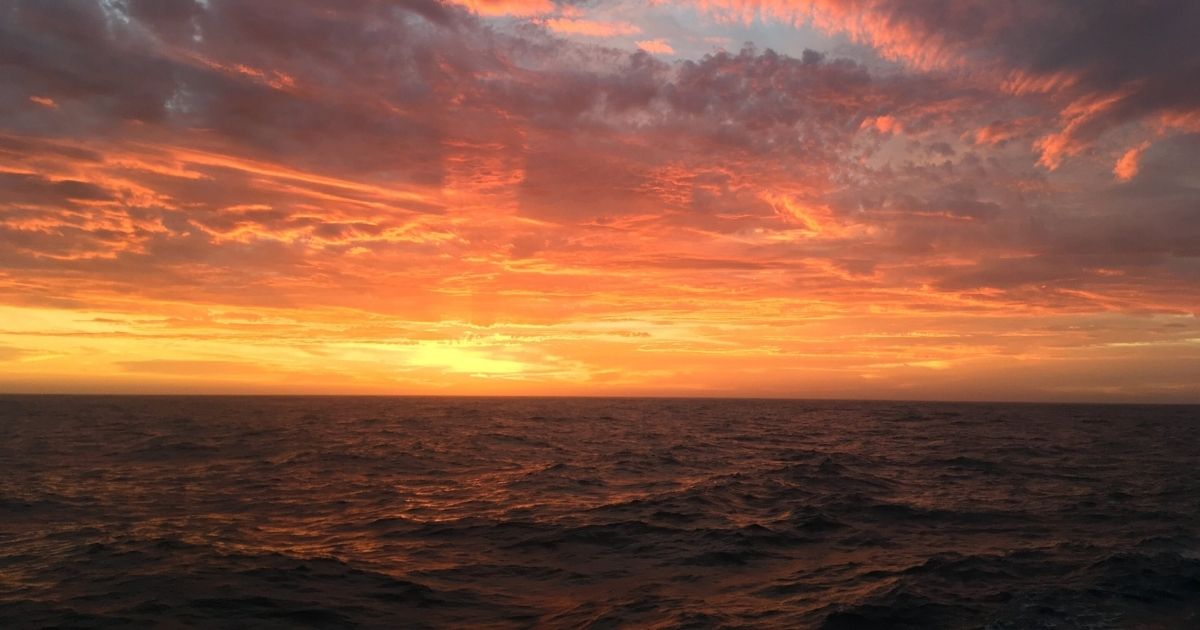 Deep Ocean Warming as Climate Changes